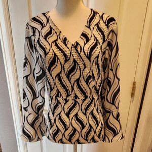 Geometric Tunic w/Bell Sleeves